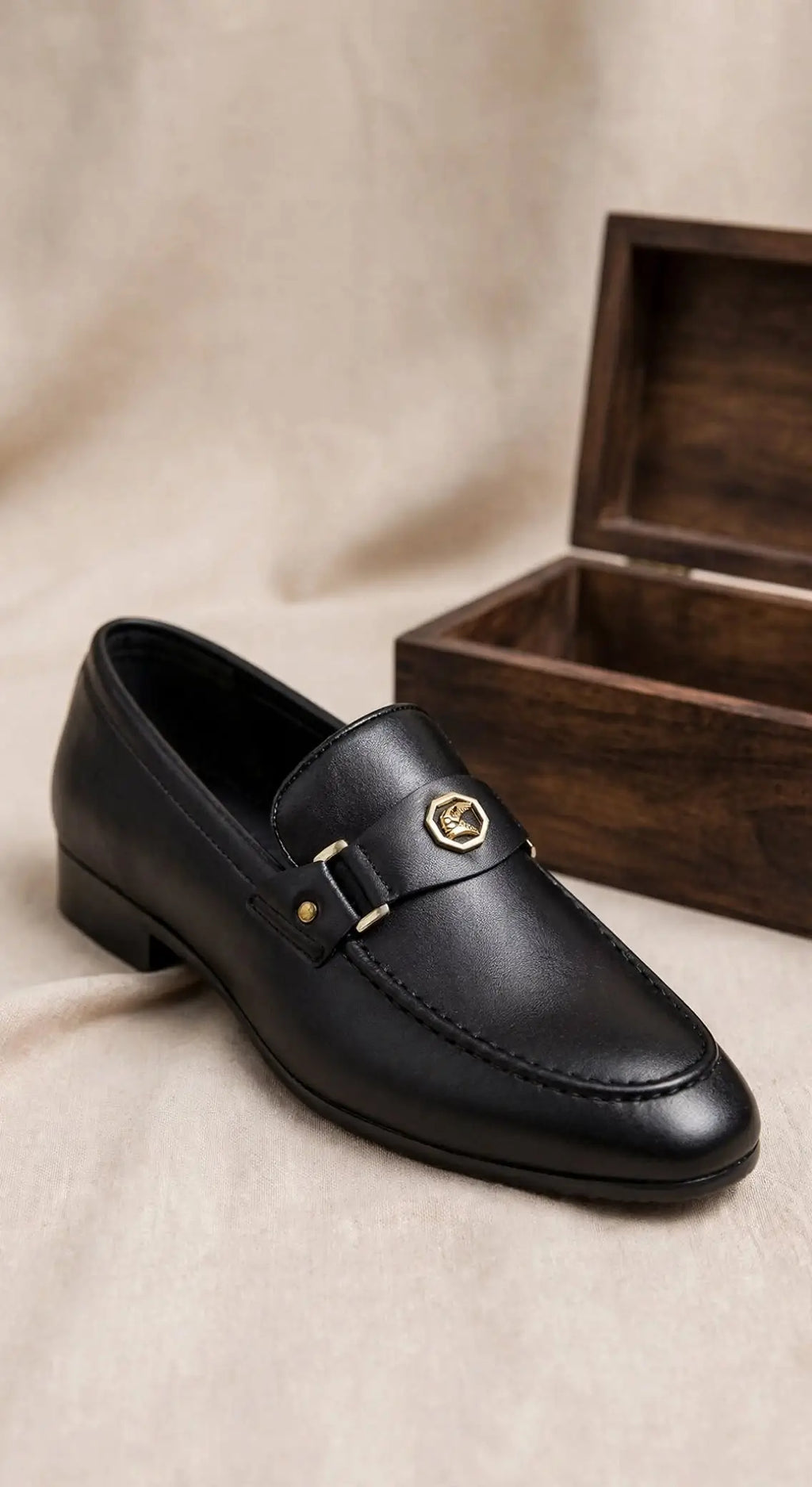 Men's Classic Gold Emblem Loafers -Slip-On
