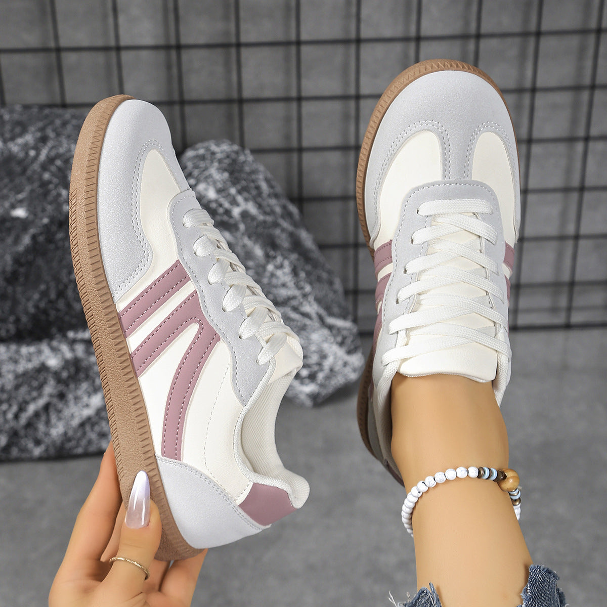 Women's Heritage Stripe Retro Sneakers