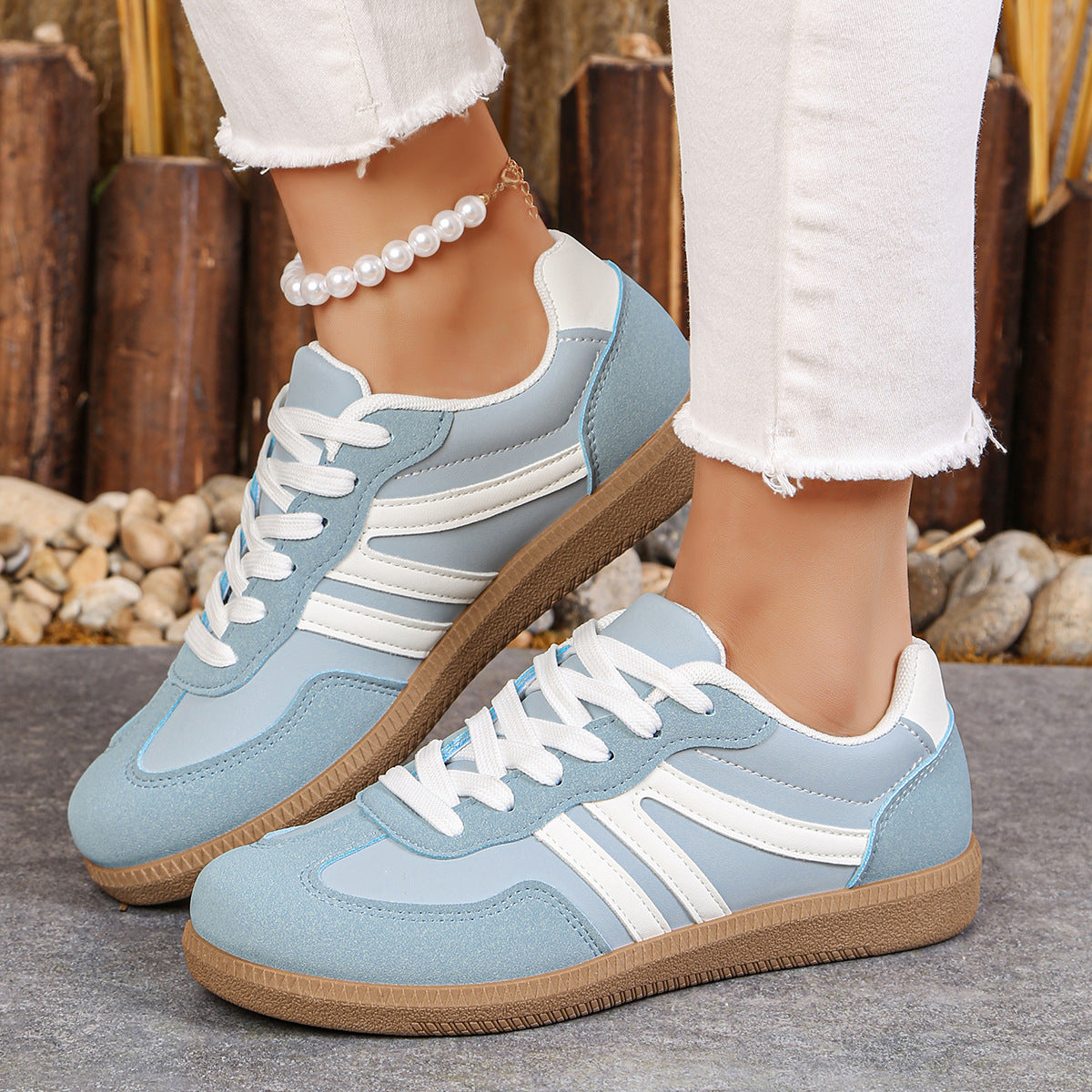 Women's Heritage Stripe Retro Sneakers