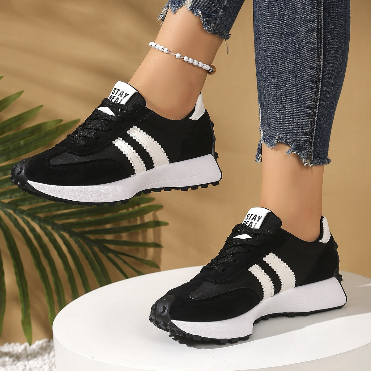 Women's Retro Stride Classic Sneakers