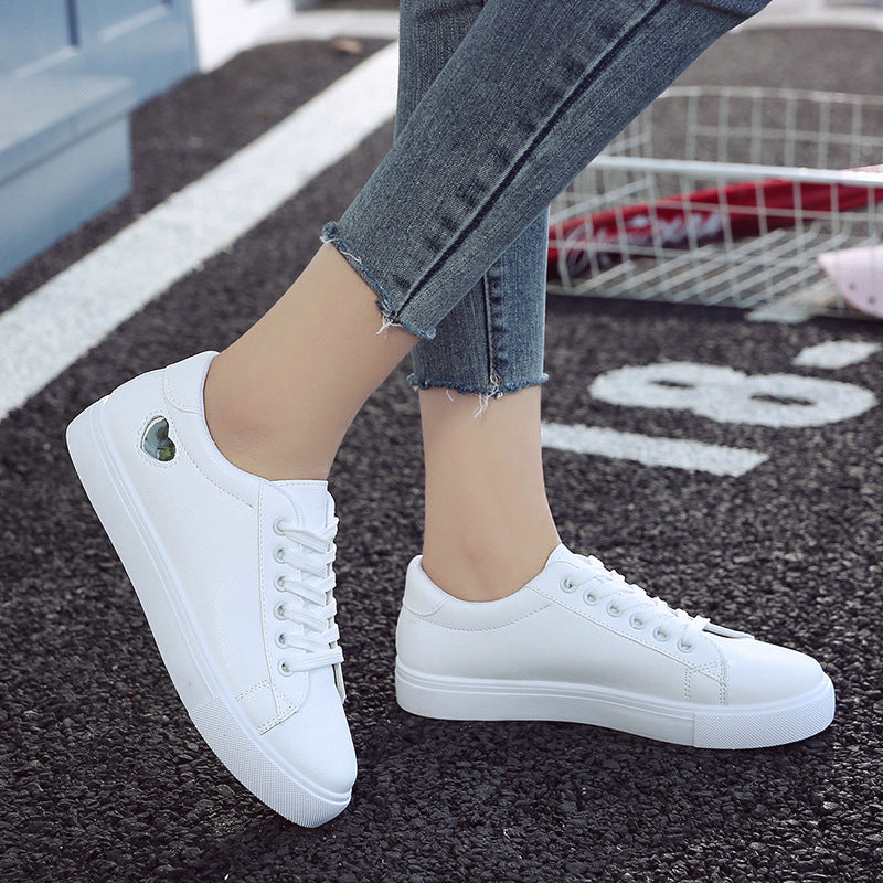 Women's Heart Charm Classic Sneakers