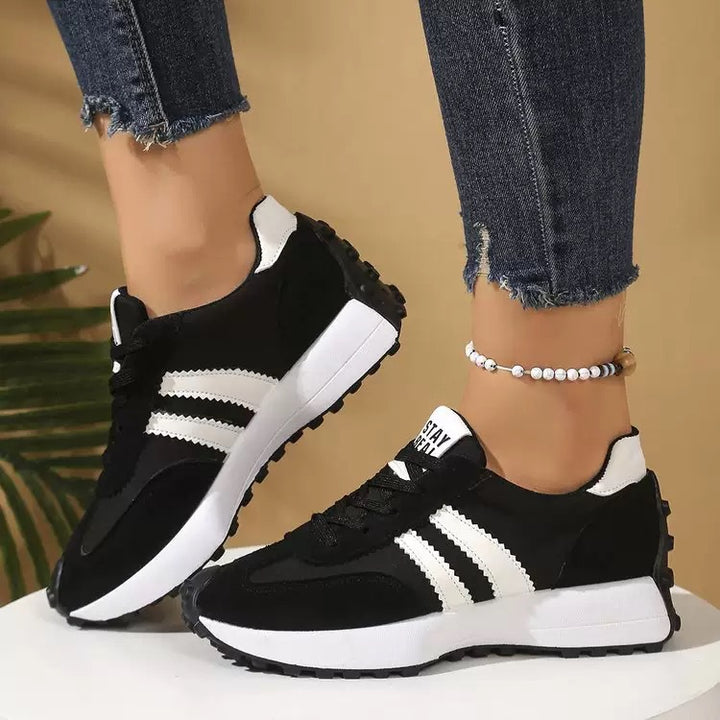 Women's Retro Stride Classic Sneakers
