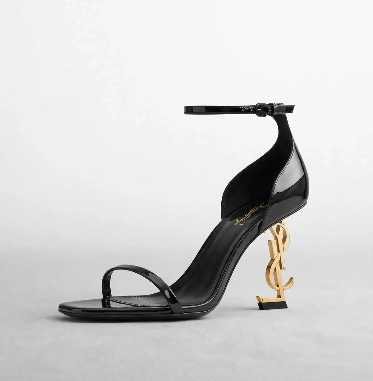LuxeMonogram Heeles